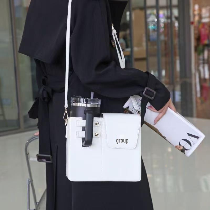 Modna, izolowana torba crossbody na napoje o dużej pojemności