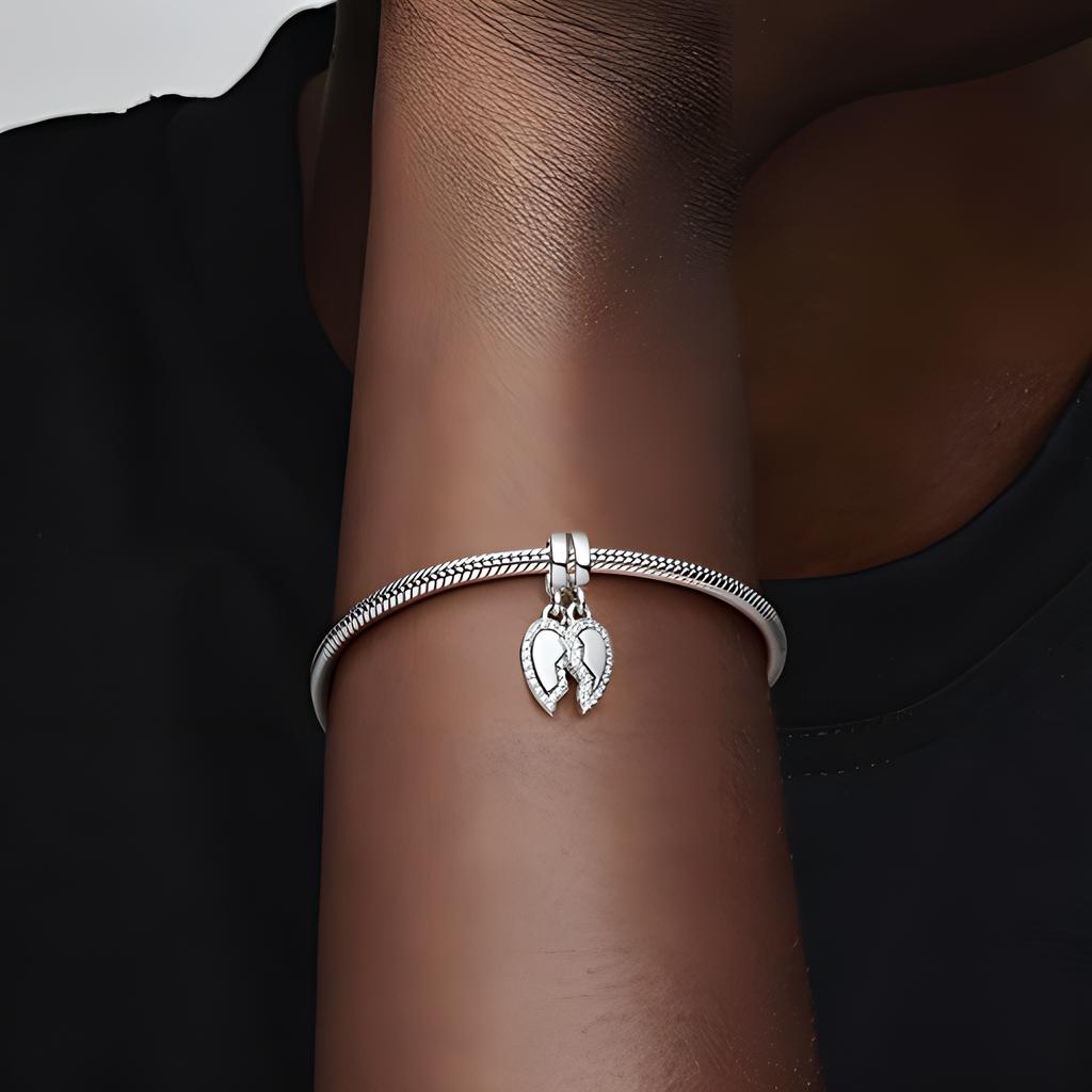 Pandora Přívěsek se designem rozděleného srdce Dámský přívěsek Stříbrný 792743C01