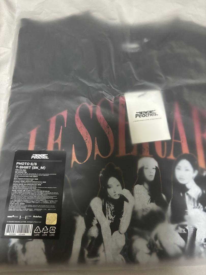 

[Б/У] Футболка LE SSERAFIM Peaches