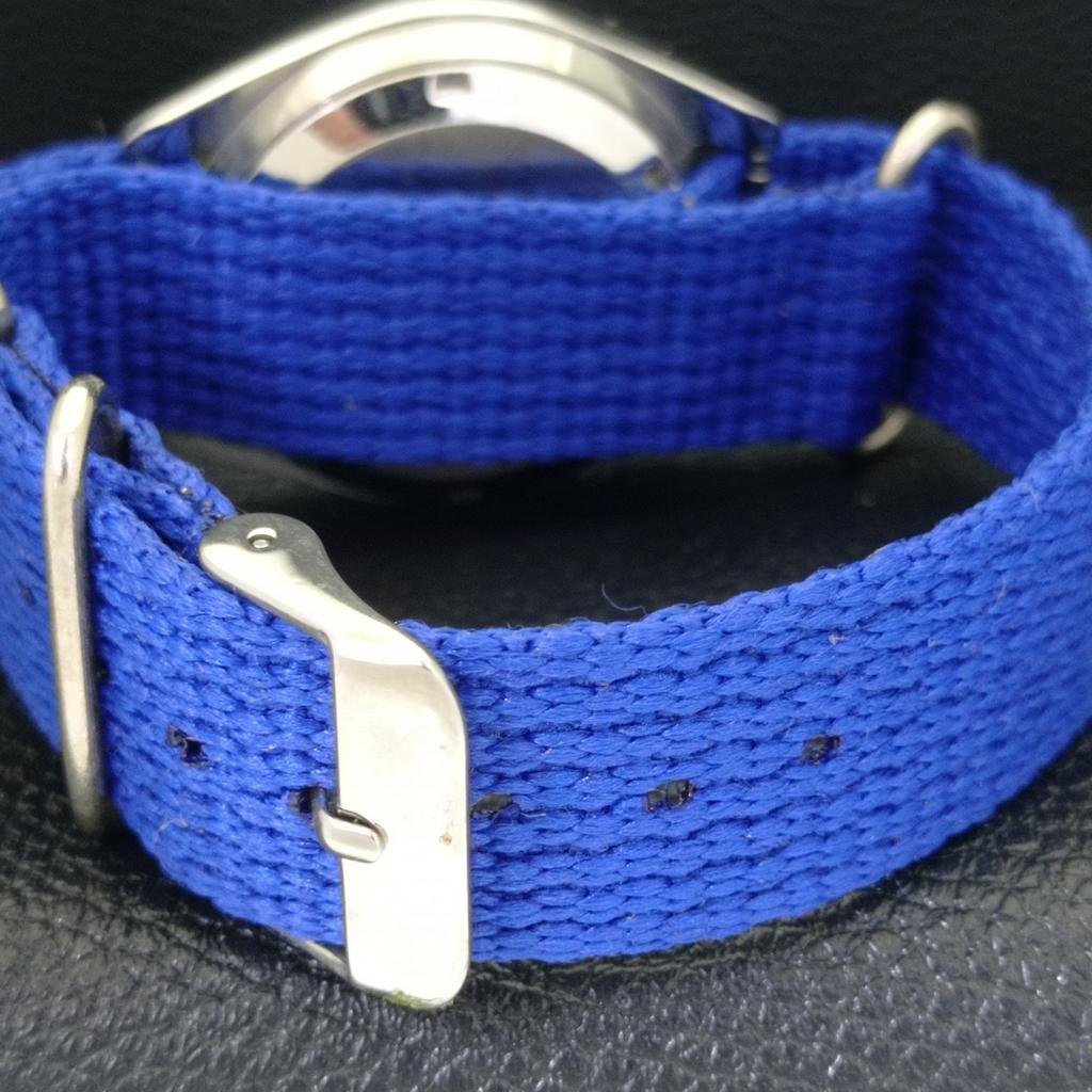 CITIZEN AUTOMATIC 8200 VINTAGE JAPAN MENS BLUE COLOR DIAL WATCH a500238-2 R151b-a500238