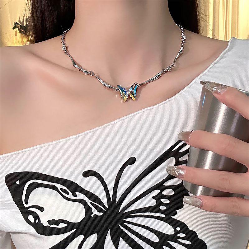 Skinnende Statement Sommerfugl Anheng Halskjeder For Kvinner Jenter Fargerike Utsøkte Kragebenskjede Smykketilbehør Gaver