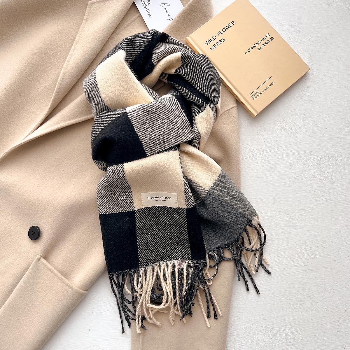 

New Fashion Plaid Neckerchief Winter Warm Cashmere Scarf for Women Girls Long Shawls and Wraps Thick Scarf With Classic Tassels 200x45cm