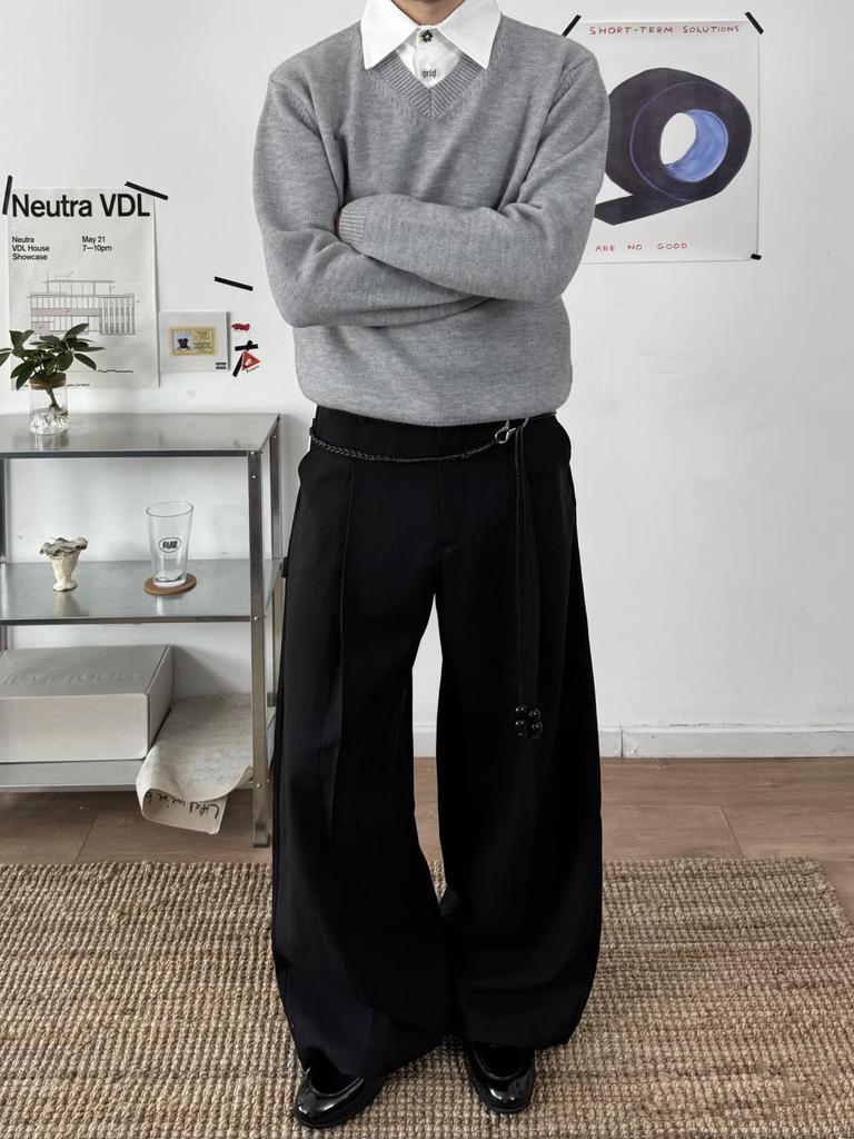 Elegant V-Neck Knit Sweater - Old Money Style, Cleanfit, High-Intelligence Polo, Couple-Friendly