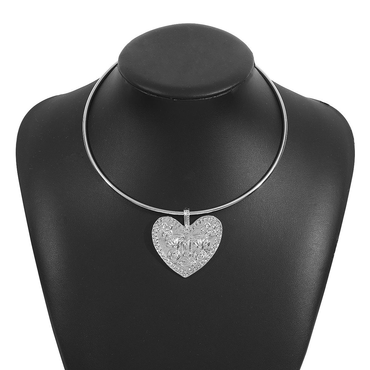 

European and American ZA new love pendant necklace, creative design sense personalized face alloy collar