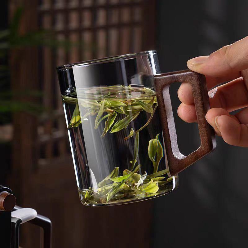 Set de Pahare de Lux: Cești pentru Apă și Ceai cu Mâner de Lemn, Rezistente la Căldură pentru Oaspeți