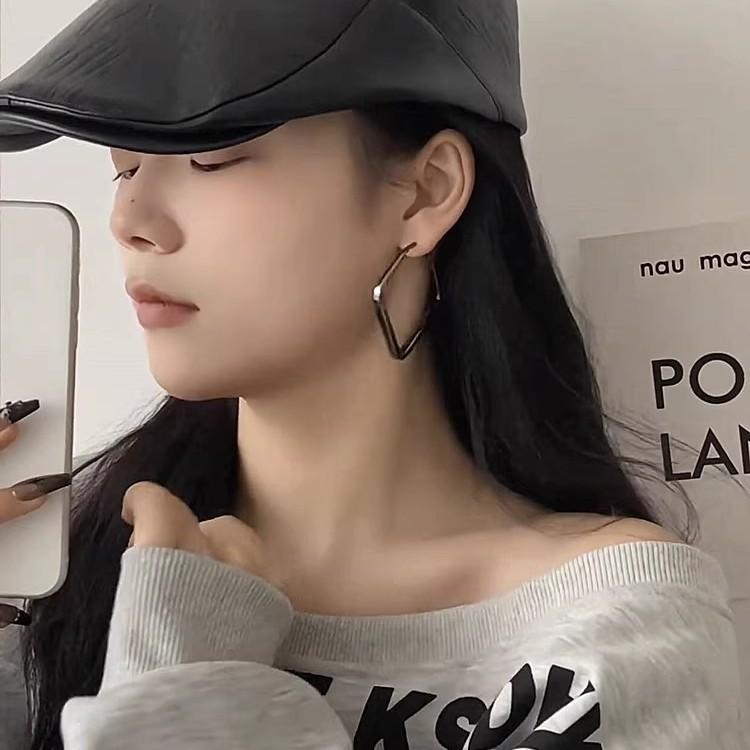 Temperamental square big hoop earrings for women