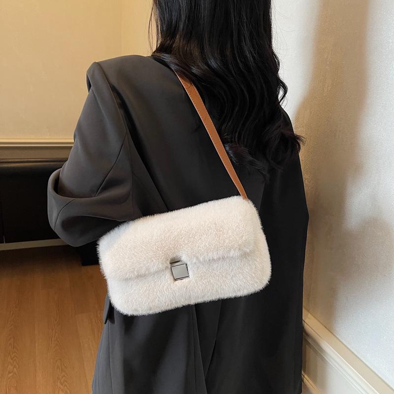 Niedliche Plüsch-Umhängetasche in Bonbonfarbe - Modische kleine quadratische Handtasche für Damen für Herbst/Winter