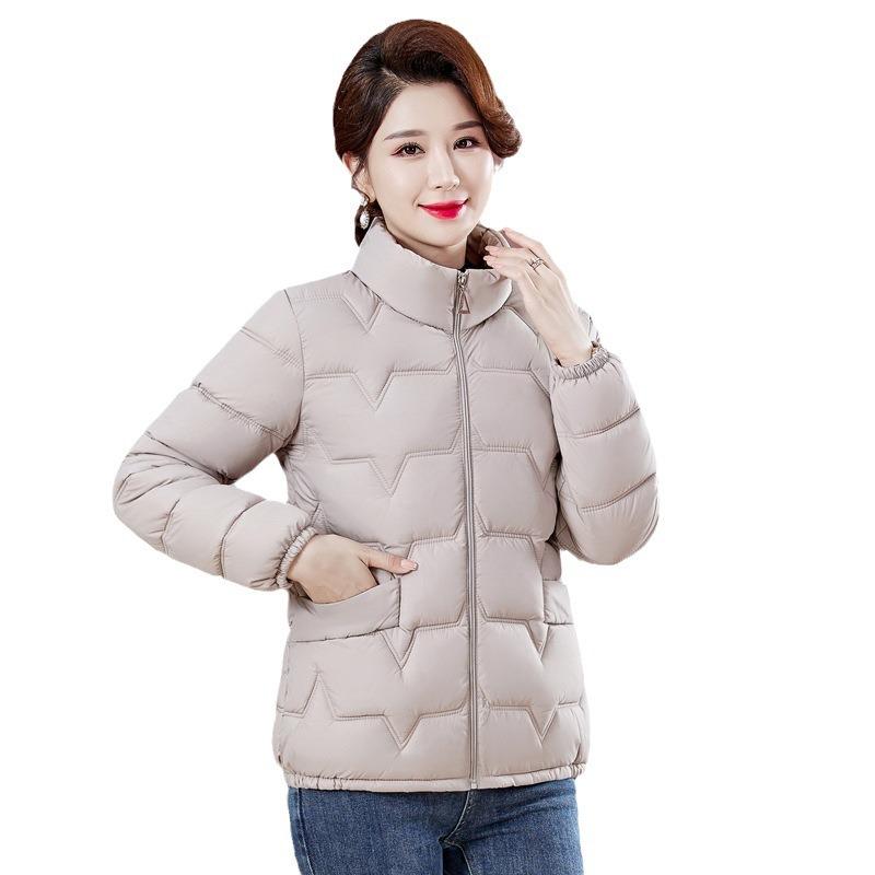 Women's Short Cotton-padded Clothes, Winter Down Cotton-padded Clothes, Loose Large Size and Light Small Cotton-padded Jackets, Winter Jackets.