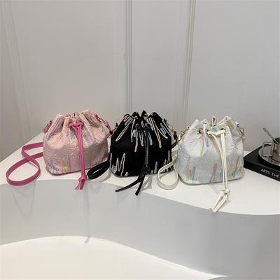 New Summer Fashion Simple Niche Commuting Fashionable Shoulder Bag Retro Casual Crossbody Fashion Bucket Bag