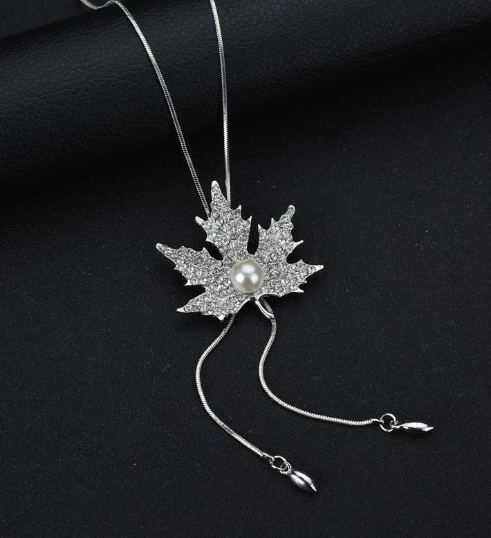 New Personality Autumn And Winter Wild Sweater Chain Long Maple Leaf Lady Imitation Pearl Pendant Necklace Zircon Chocker