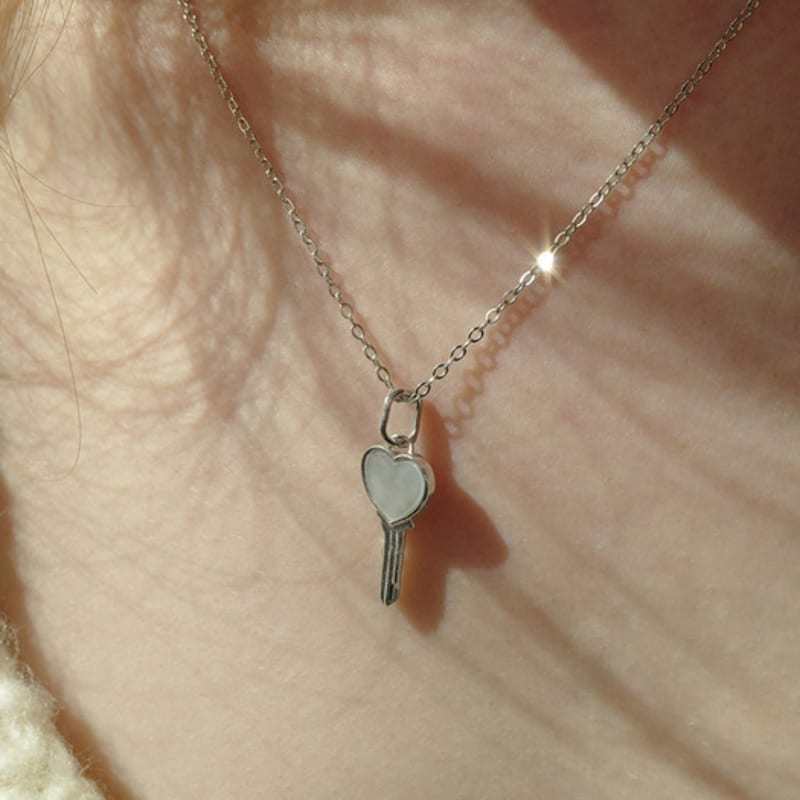 Fiore Stone Heart Key Necklace (silver)