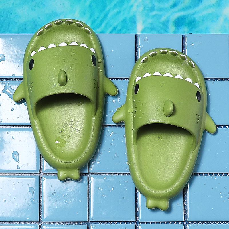 

Тапочки с изображением акулы: Летние шлепанцы с нескользящей мягкой подошвой для детей и женщин, идеально подходят для дома и парного ношения «родитель-ребенок» 21cm