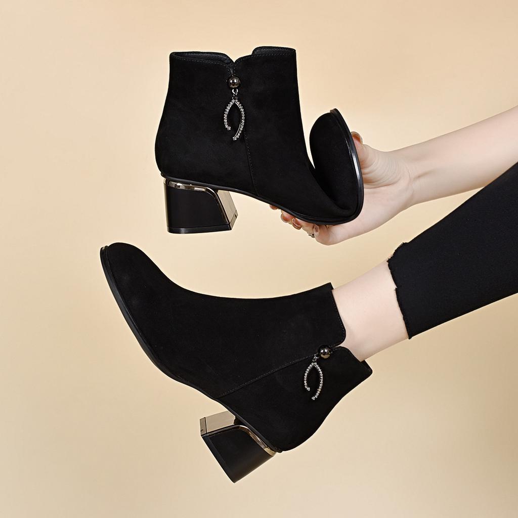 Round Head Short Boots Women's 2025 Autumn and Winter New Korean Version Round Head Black Cotton Boots Two Kinds of Height Small Ankle Boots Women