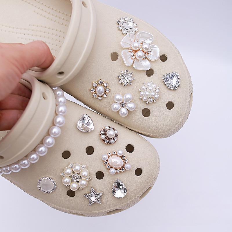 Σετ 15 τεμ. Πολυτελή μεταλλικά Στολίδια Παπουτσιών Αξεσουάρ Τρύπα Αγκράφα Παπουτσιού Προηγμένο Διαμάντι Μαργαριταρένια Αλυσίδα Στυλ Μπαλέτου DIY 3D Διακοσμήσεις Παπουτσιών