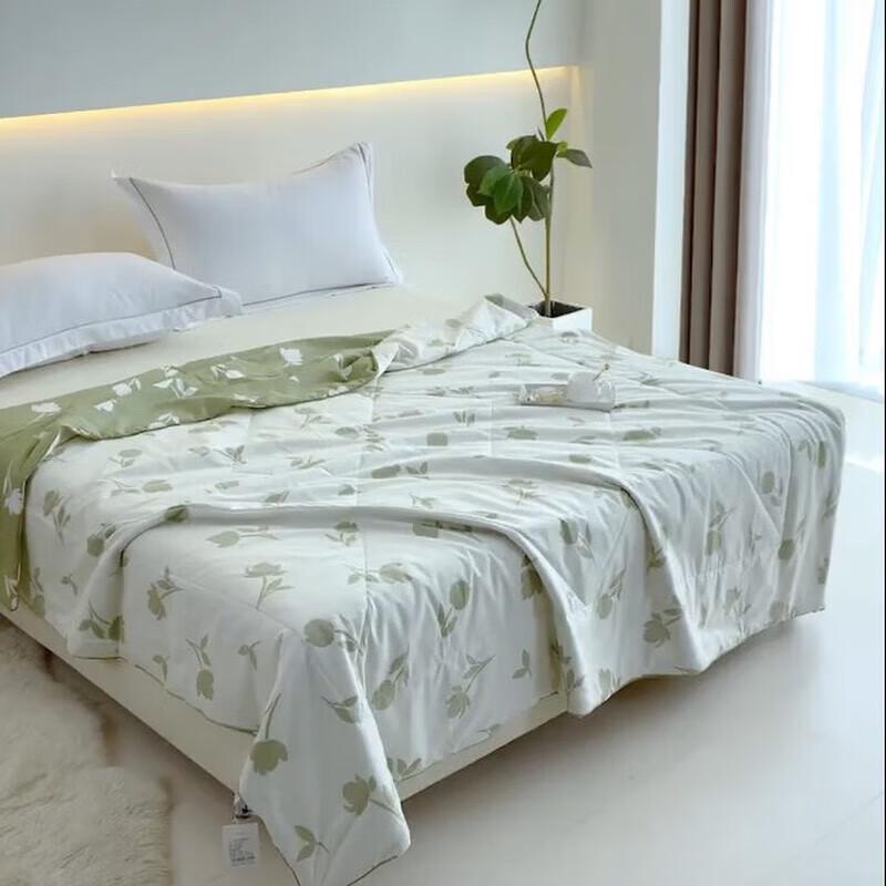 

Playboy Deep Sleep Xinjiang Cotton Summer Quilt