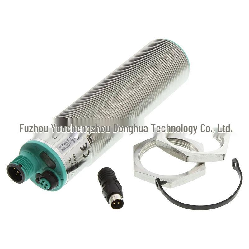UC2000-30GM-IUR2-V15 Ultrasonic Sensor with Adjustable Sensitivity Adjustable Sensitivity