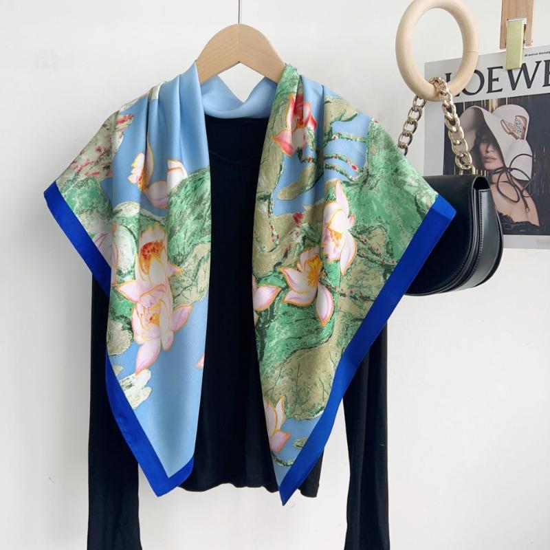 Women S Printed Square Scarf For Sun Protection And Daily Wear