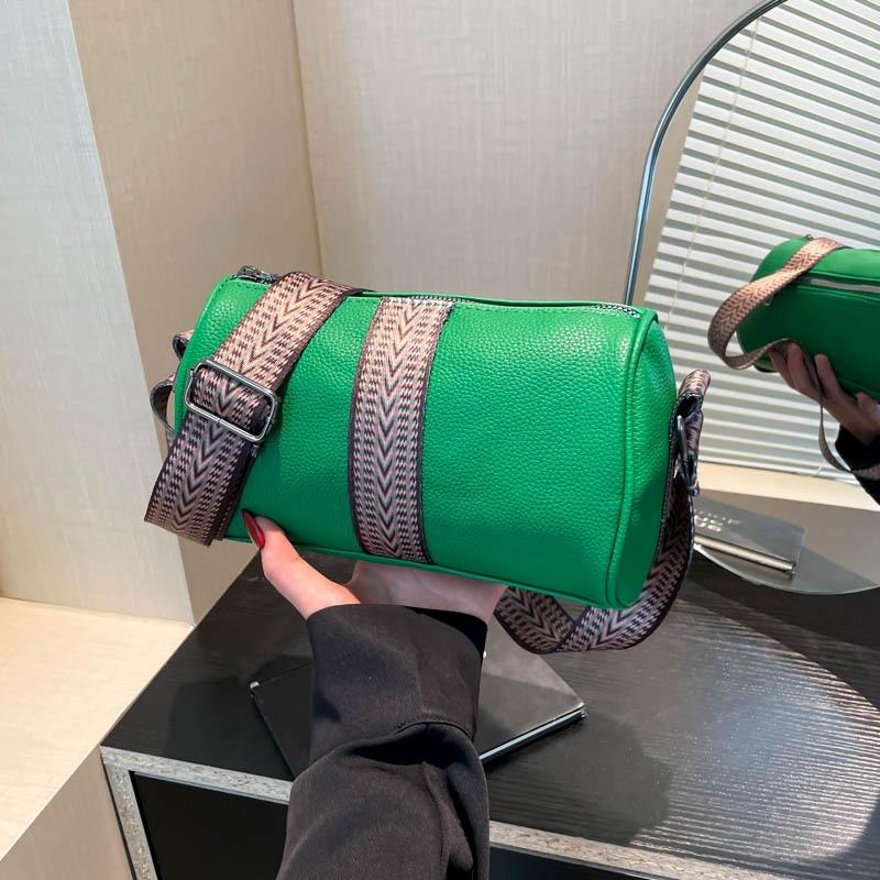 Fashion large-capacity women's bags, new retro casual bags, trendy shoulder oblique span bags, contrasting pillow bags