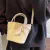 Vegetable basket portable small bag 2025 new gentle sweet niche high-end bucket bag versatile messenger bag tide
