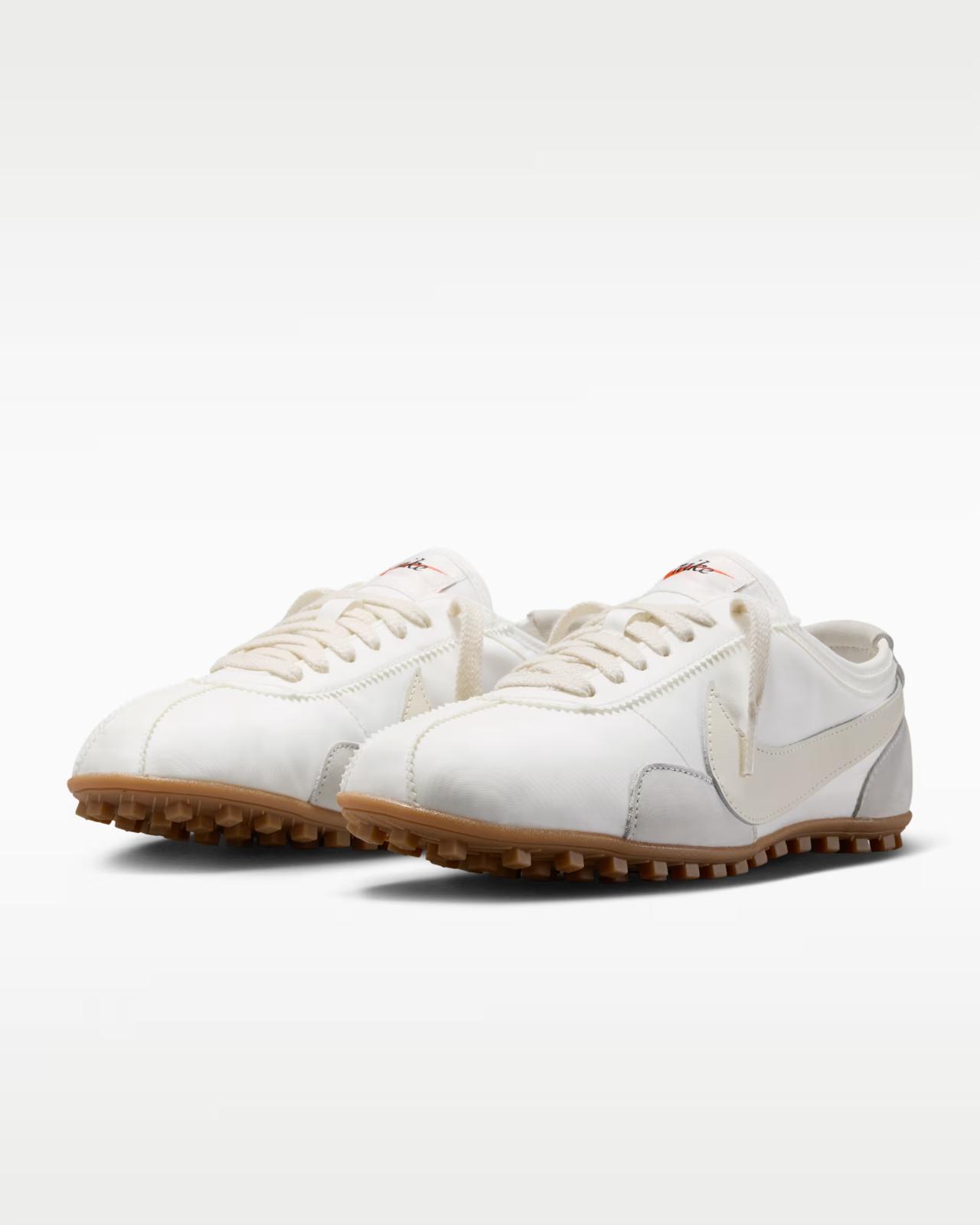 IW0955-100 Nike Moon Shoe OG White (Women s) 8.5