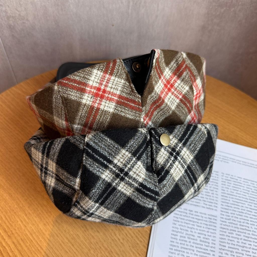 Retro Brown Plaid Forward Hat for Women In Autumn and Winter New Fashion Versatile Face Showing Little Painter Hat British Fashion for Men