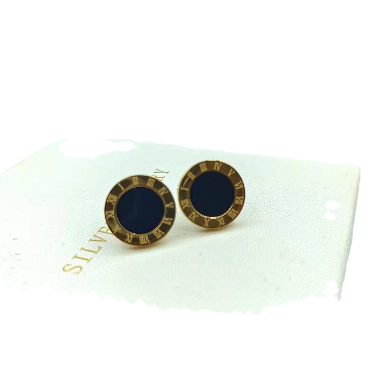 Titanium Roman Numeral Stud Earrings, 18K Gold, Korean Style, Simple  Fashionable Jewelry, Elegant Ear Accessories.