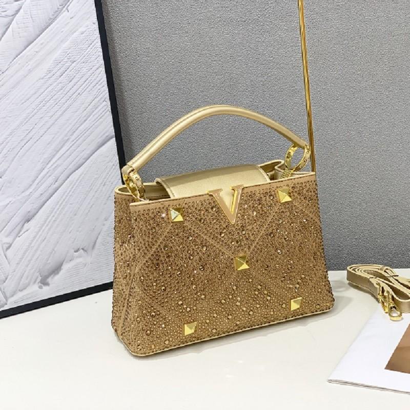 Neue Europäische und Amerikanische Grenzüberschreitende Damen Tasche mit Nieten Heißer Diamant Ketten Tasche, Einzel Schulter Crossbody, Helle Farbe Vielseitig