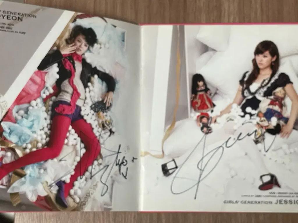 GIRLS GENERATION 1º Álbum Assinado Usado