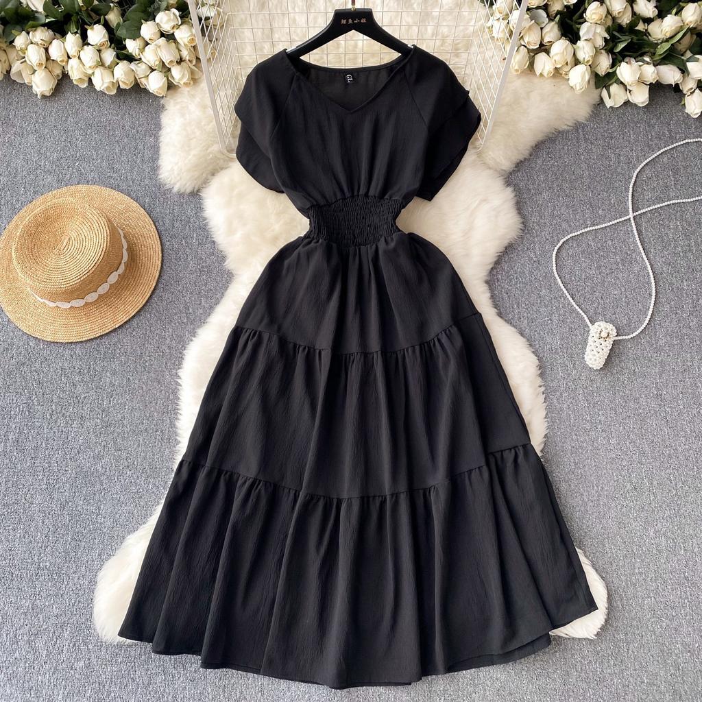 Women's Vintage Hepburn Style Dress Pleated Waist Light Luxury Temperament Swing Long Dress