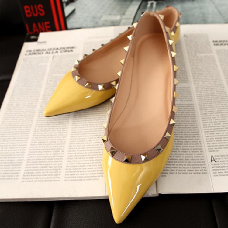 Fashion Small Size 31 32 33 Flat Shoes for Women Spring and Autumn Rivet Pointed Flat Shoes Shallow Large Size Shoes for Women 44 45