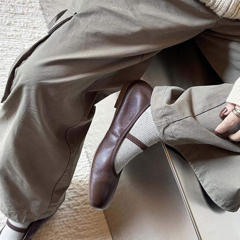 Fashion 2025 New Spring Women Flats Round Toe Chunky Heel Genuine Leather Women Shoes Shallow Soft Buckle Strap Mary Janes Ladies Shoes