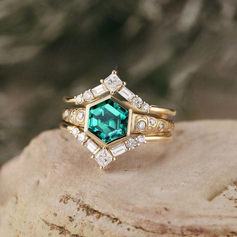 European and American new fashion hexagonal green zircon inlaid personalized versatile light luxury women's ring