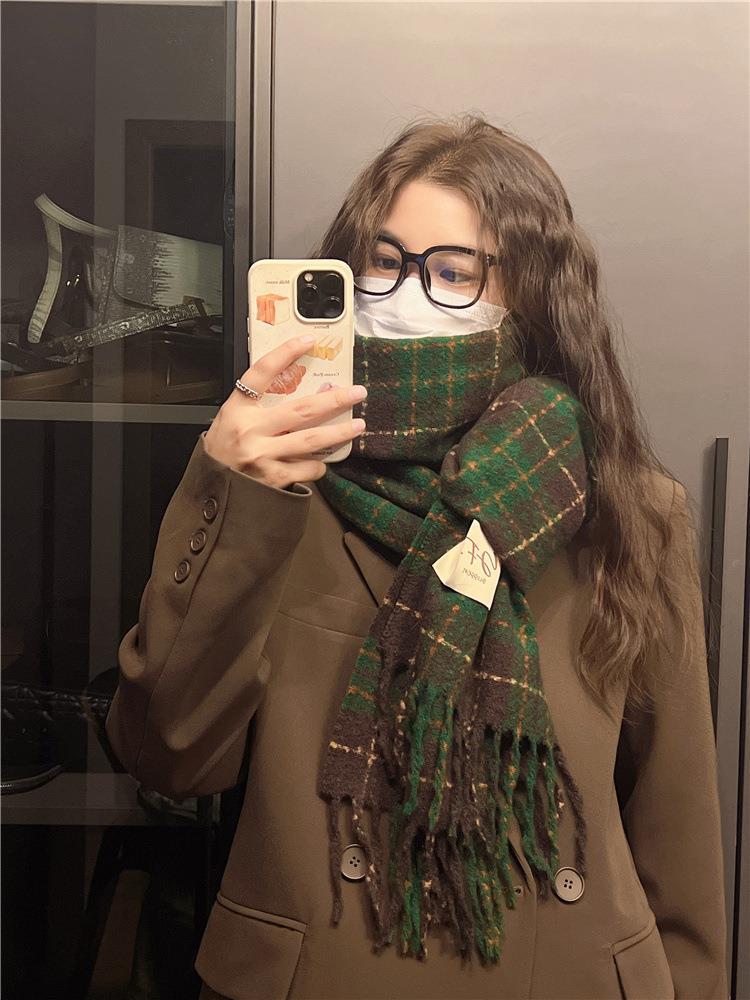Cozy Retro-Style Unisex Cashmere Imitation Scarf – Warm Korean-Inspired Shawl for Autumn and Winter