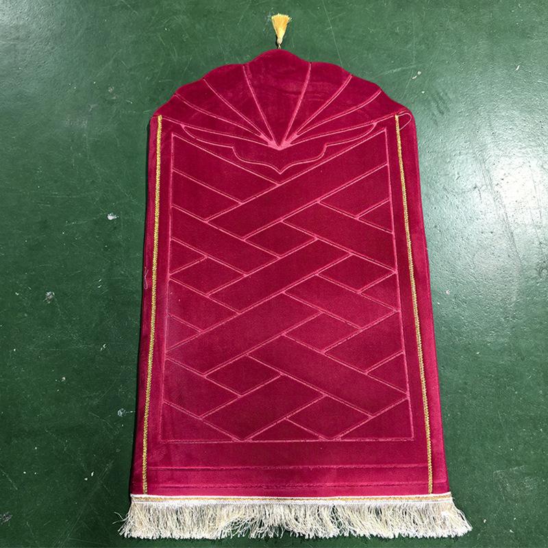 

Thickened Muslim Prayer Mat Portable Durable Embossed Flannel Tassel Prayer Mat Living Room Floor Mat Ramadan Prayer Mat Gift 65x110CM
