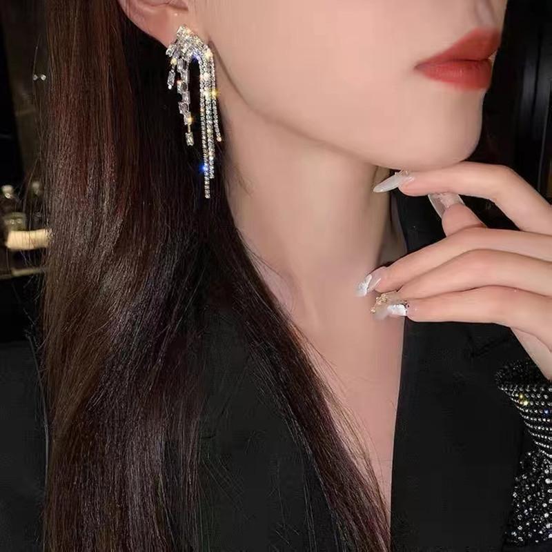 Full Rhinestone Geometric Long Tassel Earrings Women’s Personality Fashion Earrings Wedding Jewelry Birthday Gifts