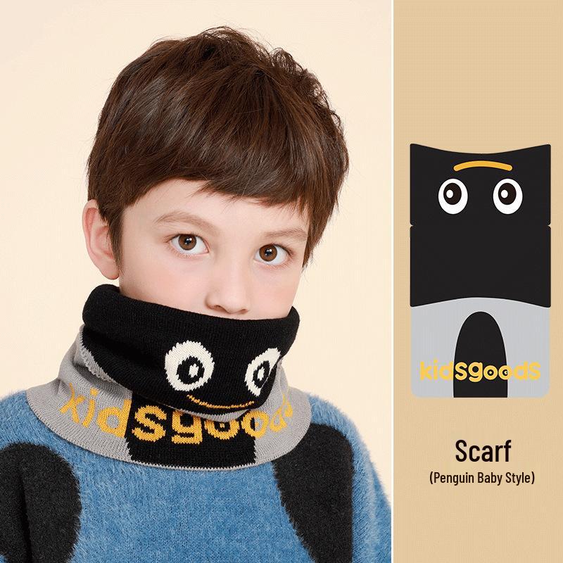 

Комплект для мальчика: зимняя теплая флисовая шапка с помпоном и шарф