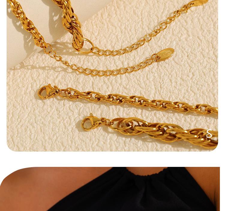 Trendy Embossed O-Chain Stainless Steel Bracelet - Simple, Fashionable Unisex Jewelry