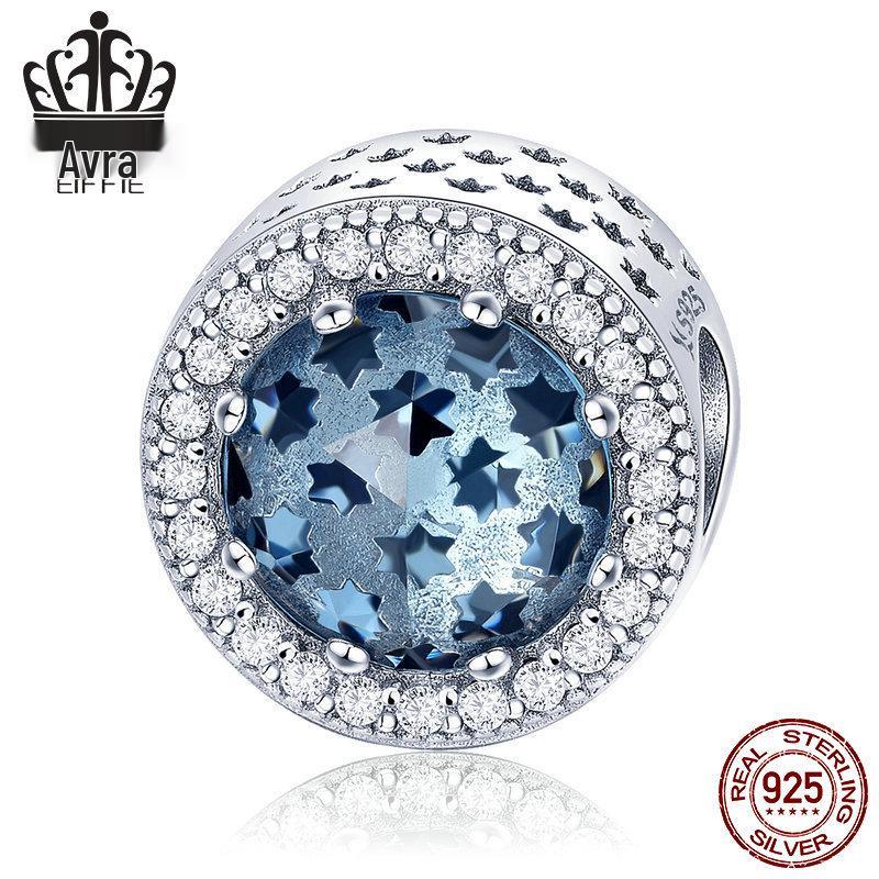 

Браслет из стерлингового серебра 925 пробы с крупным главным камнем и круглыми циркониевыми бусинами в виде цветов и насекомых с масляной эмалью.