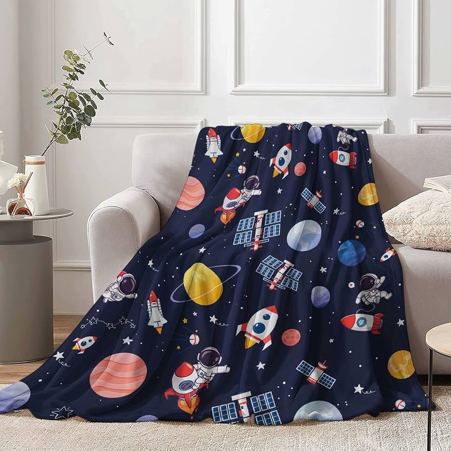 Astronaut Space Blanket, Fleece Flannel Blanket, Cozy Plush Blanket Warm Air Conditioning Blanket for Sofa, Bedroom, Office, Bed
