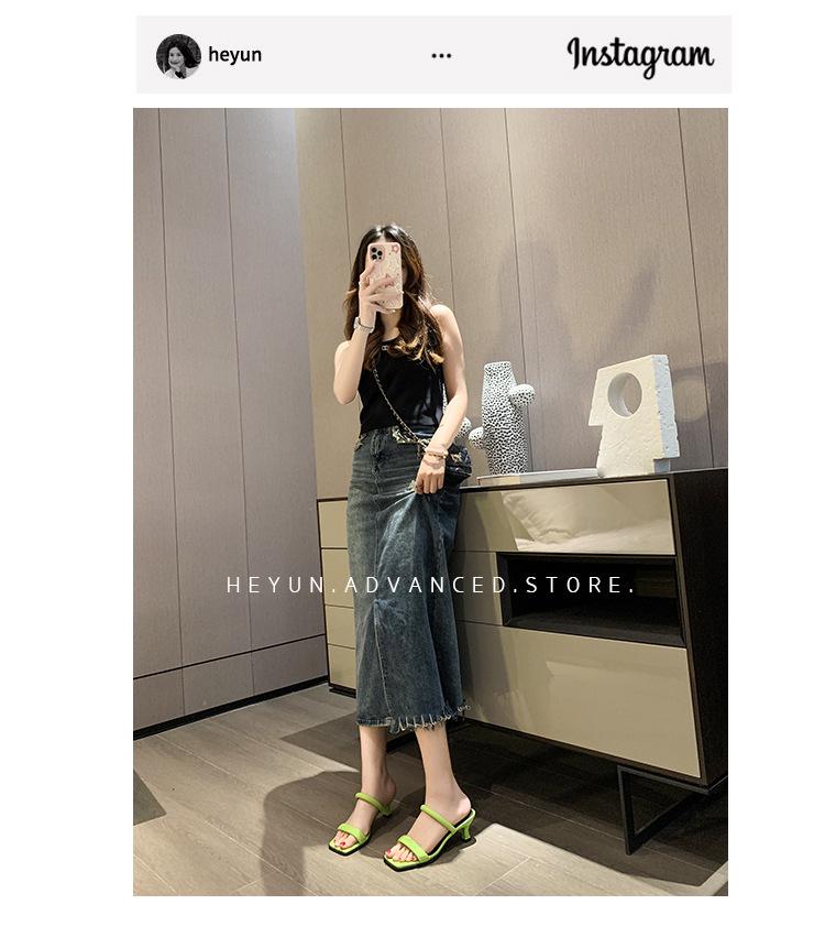 Summer 2026 Skin-Brightening Mid-Heel Square-Toe Sandals with Single Strap for Outdoor Wear.