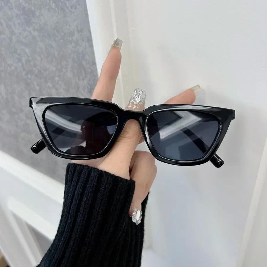 Retro Classic Square Sunglasses For Women Men Stylish Minimalist Female Male Fashion Glasses