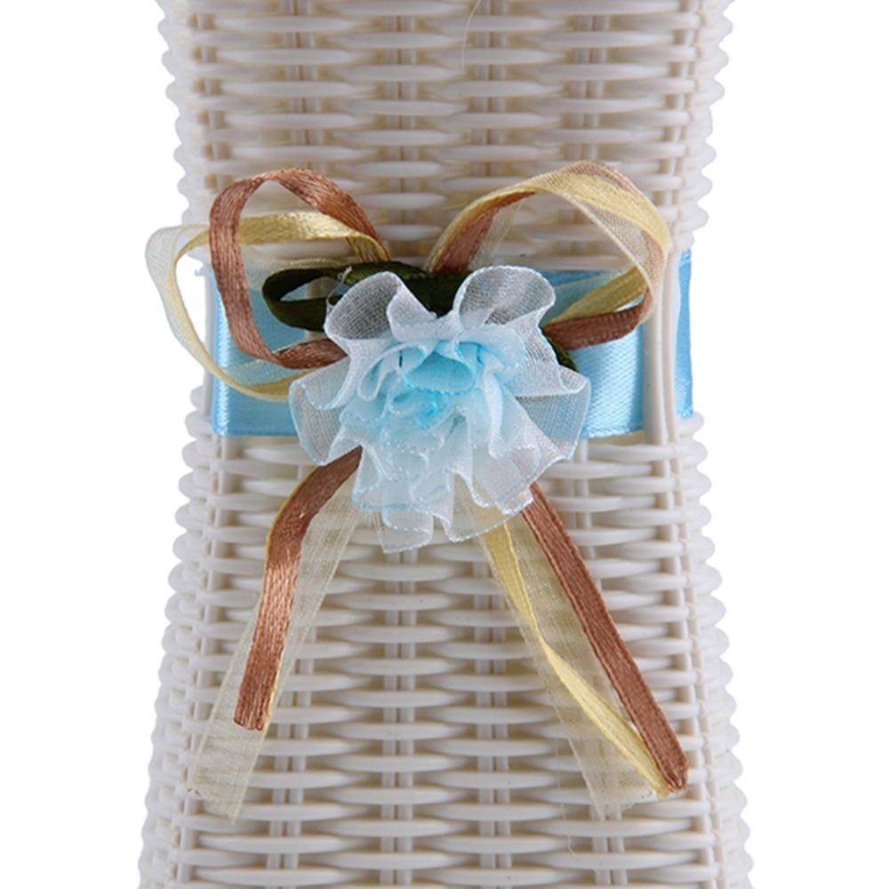Reusable Plastic Flower Vase Home Decoration Delicate Designed Vase (Color Random)