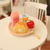 1/12 Simulace domečku pro panenky Dort s džemem a nápojovým tácem Sada mini domečku pro panenky Jídlo a dezert Ornament Dekorace domečku pro panenky Příslušenství