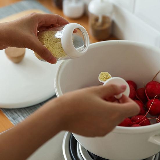 Salt Spice Pepper Sugar Bottle Lid Seal Seasoning Box Spoon Jar Kitchen Cruet