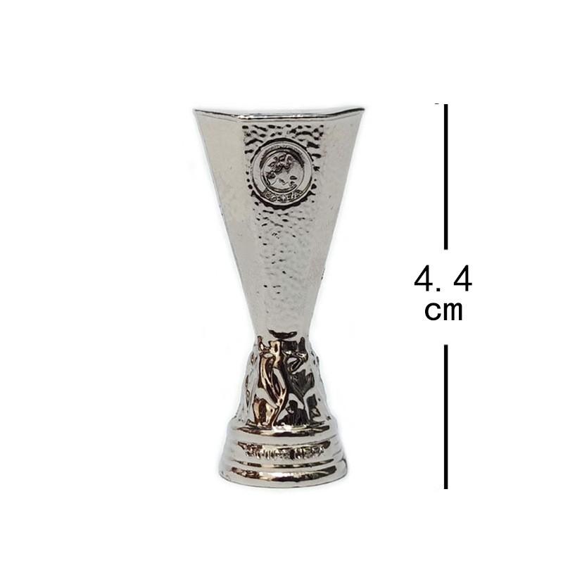 Retro grenzüberschreitender kreativer Schlüsselanhänger