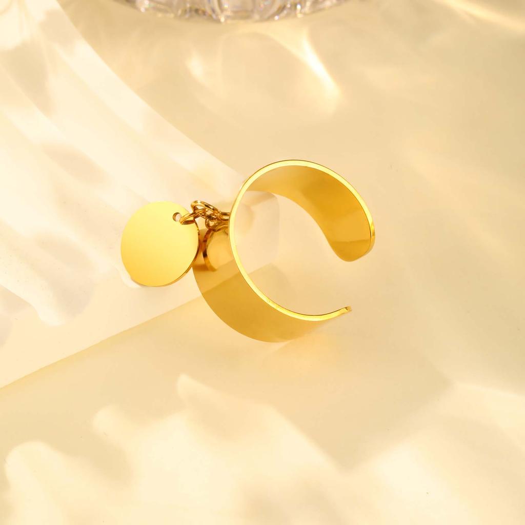 Minimalistischer offener Edelstahlring mit rundem Anhänger, 18K vergoldeter Charm-Breitring, Hochwertiger Luxusschmuck für Damen