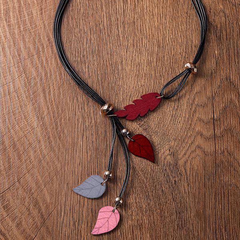 Collana con ciondolo a forma di foglia in legno etnico bohémien, vintage, fatta a mano, retrò, per donne, gioielli alla moda da indossare ogni giorno