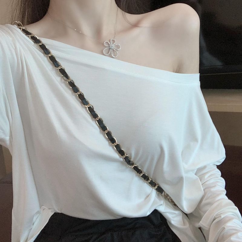 

Футболка с длинными рукавами с открытыми плечами женская ранняя про тонкая K-стиль сексуальная стильная нишевый стиль косое плечо с открытыми плечами топ White S