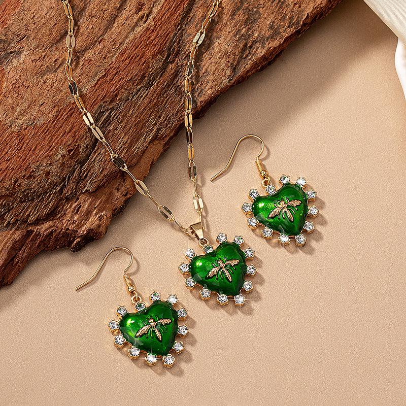 

Heart-Shaped Rhinestone Insect Earrings & Pendant Necklace Set – Trendy European & American Style for Daily Wear