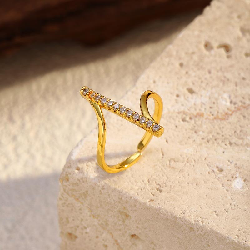 Simple And Luxurious Gold Wave Ring For Women Versatile Electroplated Jewelry Accessory